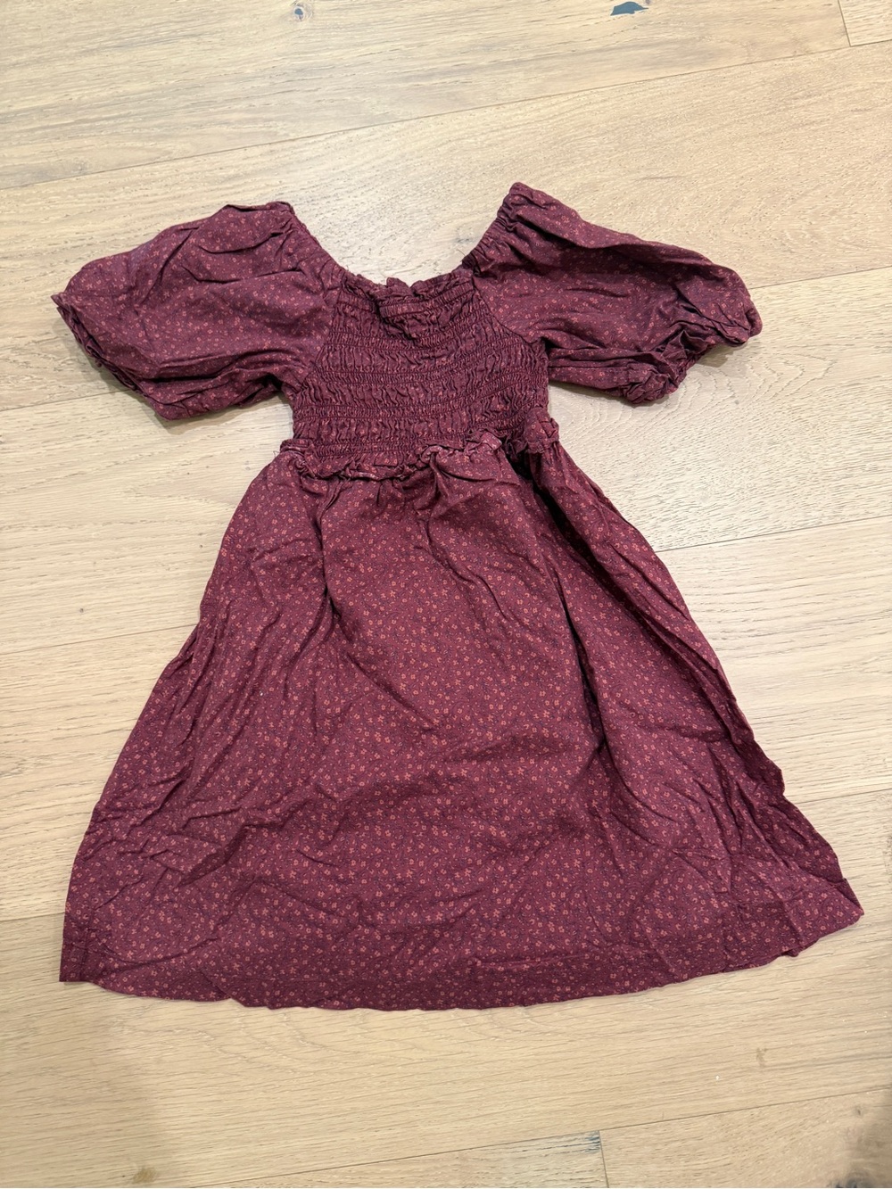 Girls Smocked Puff-Sleeve Casual Dress in Maroon